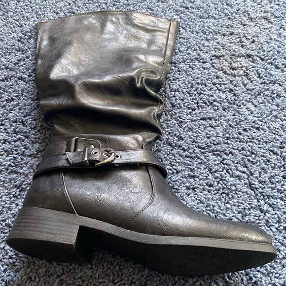 White Mountain Wide Calf, Wide Width Black/Smooth Leather Boots - Picture 2 of 10